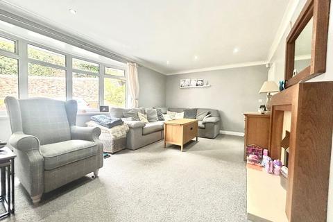 18 Eton Close, Dudley, DY3 1BU