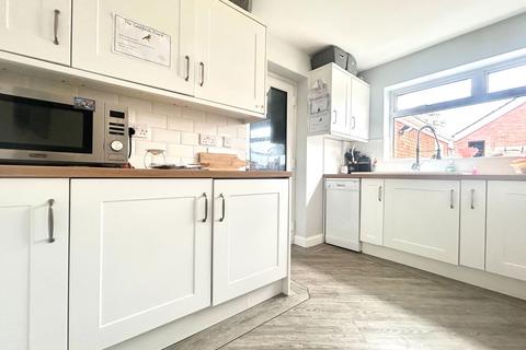 18 Eton Close, Dudley, DY3 1BU