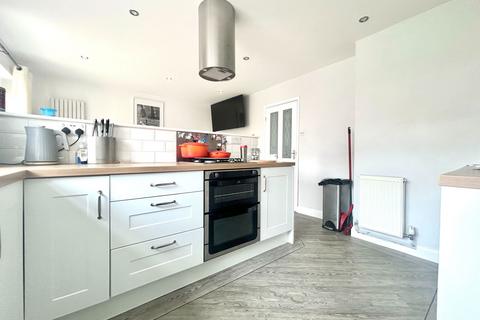18 Eton Close, Dudley, DY3 1BU