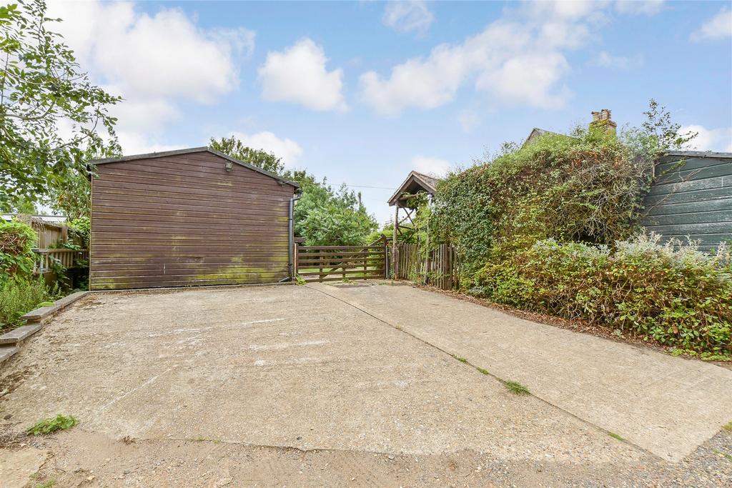 Driveway/Parking