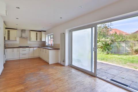 5 bedroom semi-detached house for sale, Highbury Close, New Malden