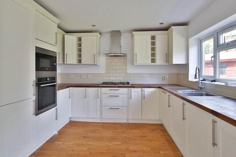 5 bedroom semi-detached house for sale, Highbury Close, New Malden
