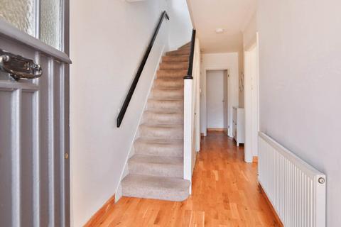 5 bedroom semi-detached house for sale, Highbury Close, New Malden