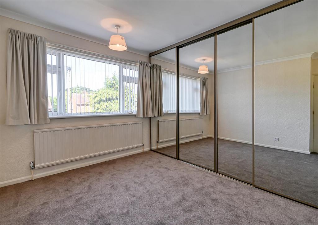 15 Lodge Lane-15.jpg