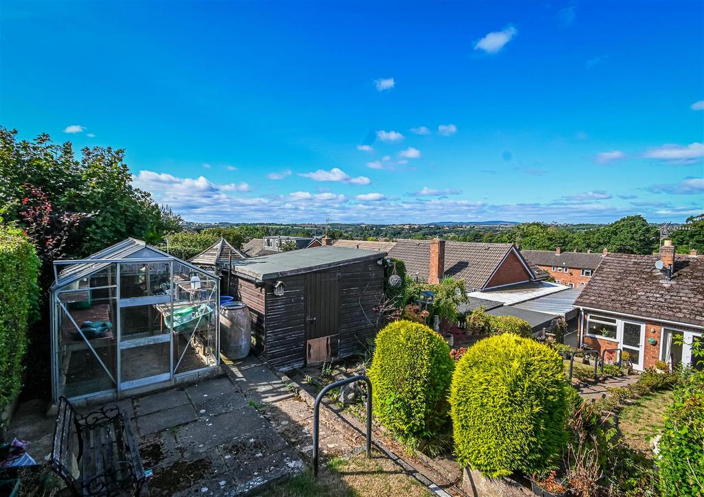 15 Lodge Lane-4.jpg