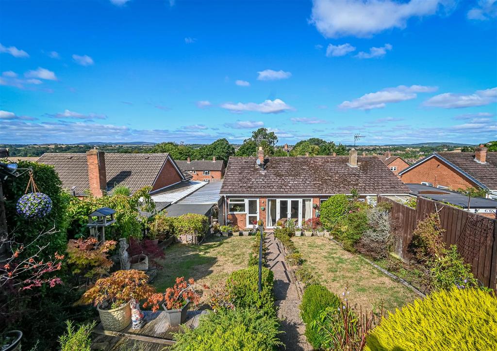 15 Lodge Lane-3.jpg