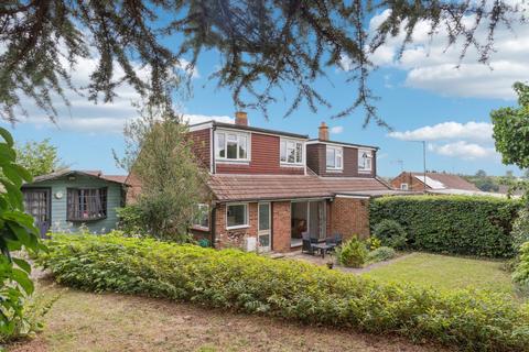 3 bedroom semi-detached house for sale, Manor Crescent, Hitchin, SG4