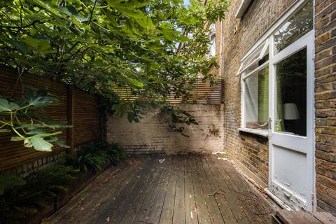 2 bedroom flat for sale, Amhurst Road, Hackney, London, E8