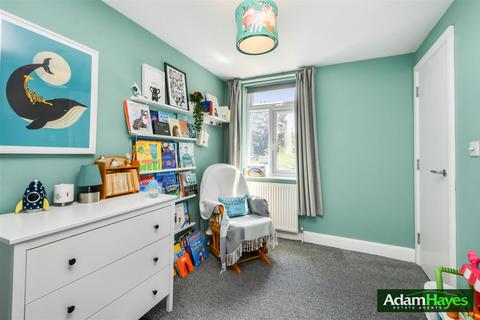 54 Brunswick Crescent, London, N11 1EB
