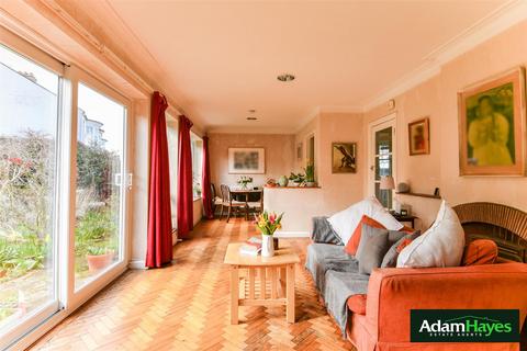48 Hillcourt Avenue, London, N12 8HA