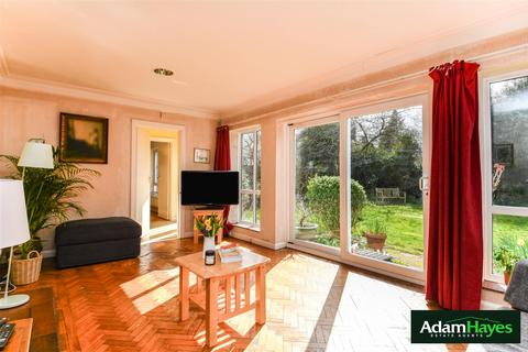 48 Hillcourt Avenue, London, N12 8HA