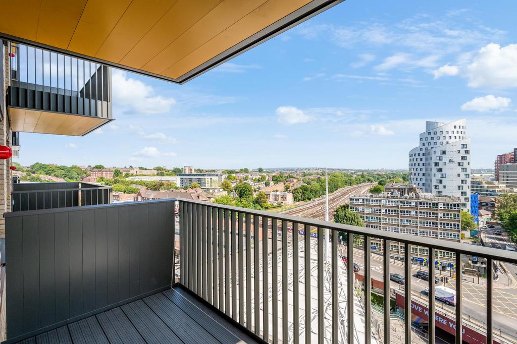 Apartment in London - View 5