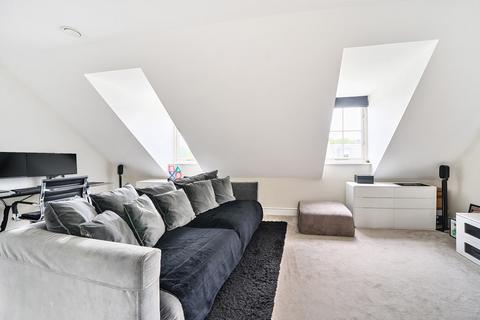 3 Avery Close, Beckenham, BR3 1EL
