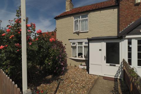 2 bedroom cottage for sale, South Street, Burton Fleming YO25