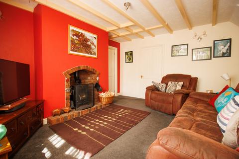 2 bedroom cottage for sale, South Street, Burton Fleming YO25