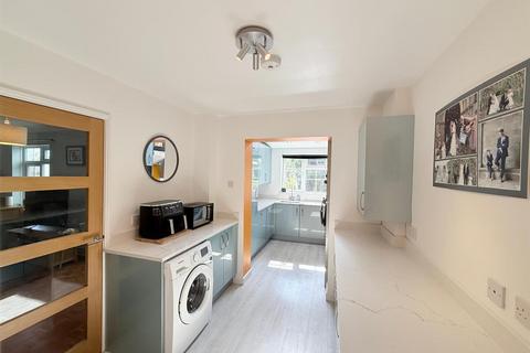 4 bedroom detached house for sale, Mountbatten Drive, Ferndown