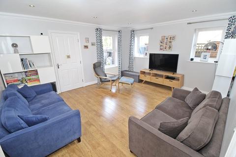 undefined, Ampthill Road, Flitwick