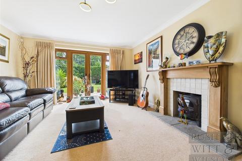 undefined, Catsfield Road, Ninfield, Battle