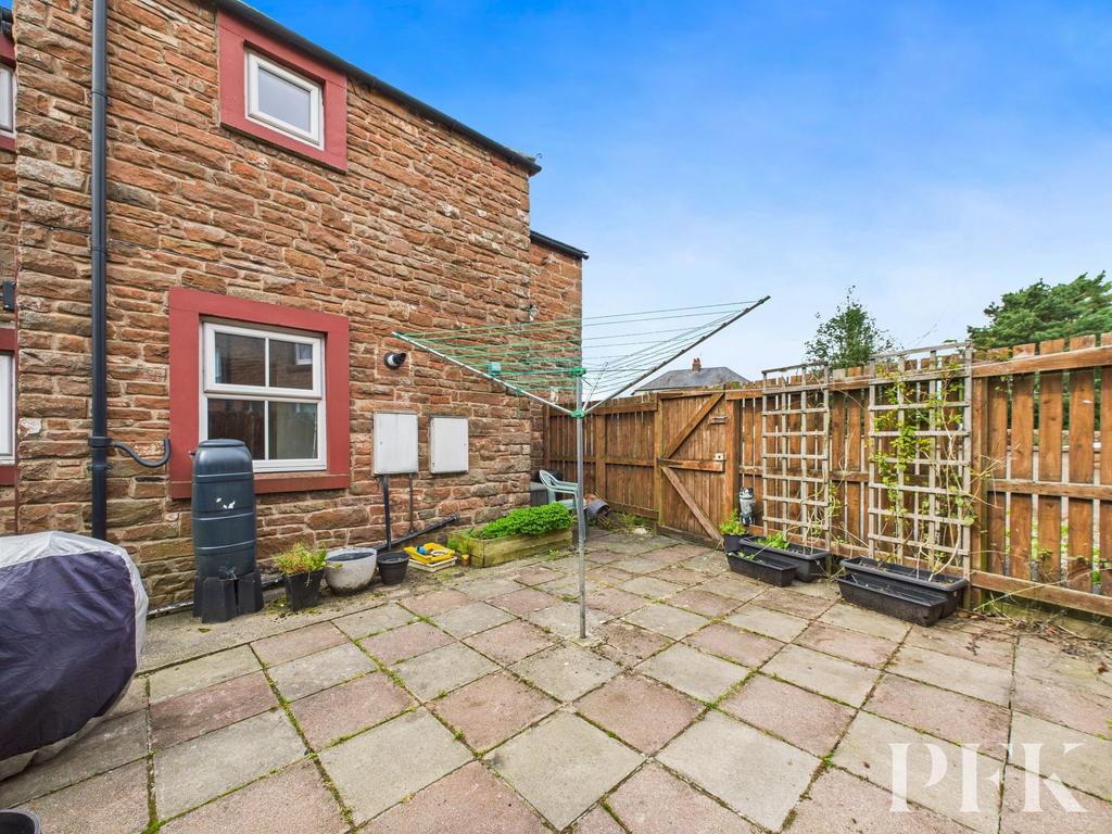 Rear Patio Garden