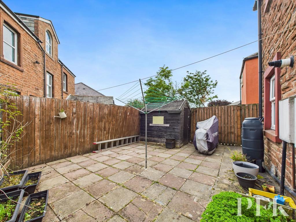Rear Patio Garden