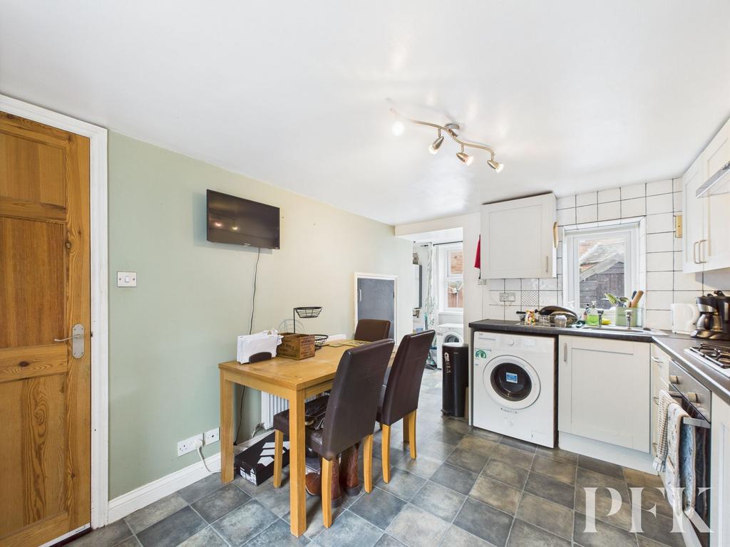 Kitchen/Dining