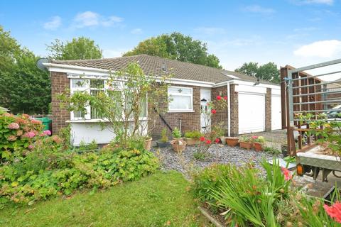 2 bedroom semi-detached bungalow for sale, Yalding Drive, Nottingham NG8
