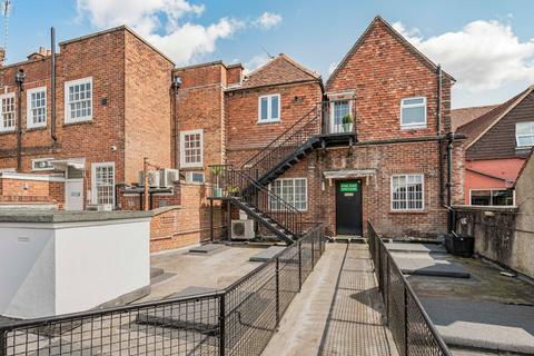 undefined, High Street, Alton, Hampshire
