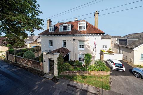 Catisfield Lane, Hampshire PO15