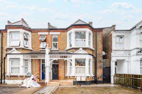 2 bedroom flat for sale, Brownhill Road, Catford, London, SE6