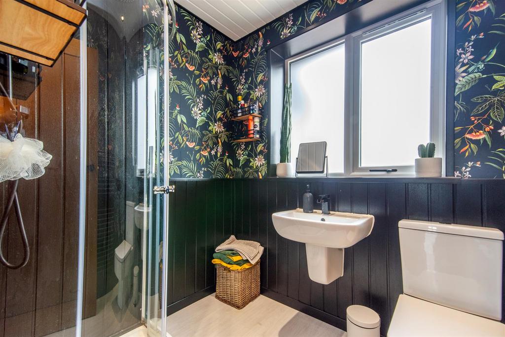 Family Shower Room
