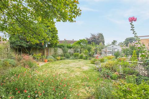 3 bedroom detached bungalow for sale, Chain Free - A Garden-Lover’s Detached Hideaway in Leafy Briston