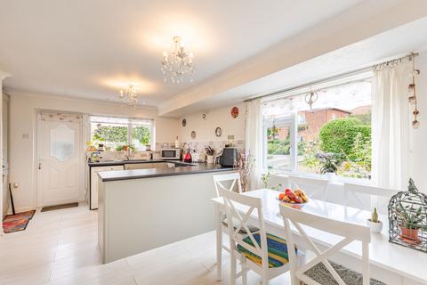 3 bedroom detached bungalow for sale, Chain Free - A Garden-Lover’s Detached Hideaway in Leafy Briston