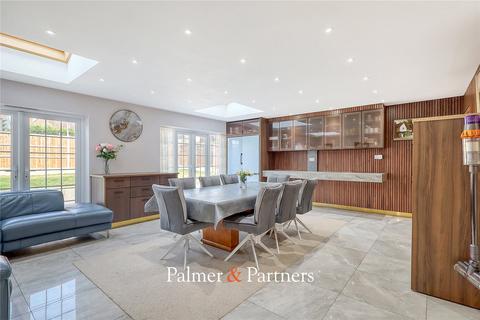 6 bedroom detached house for sale, Petersfield, Essex CM1