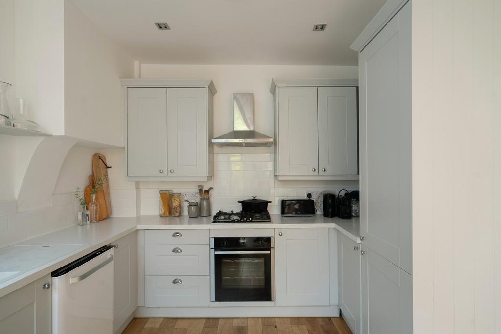 302886 - HUNTLY-ROAD-SE25-20.jpg