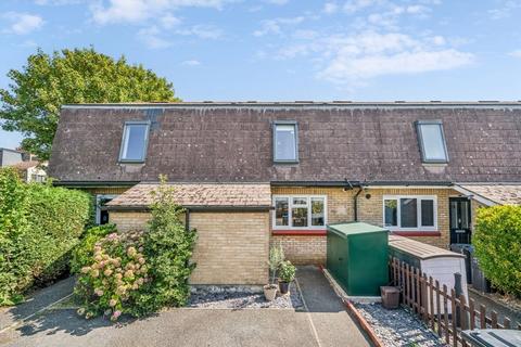 18 Hailes Close, London, SW19 1AT