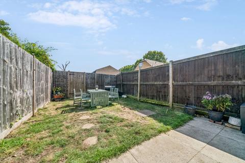 18 Hailes Close, London, SW19 1AT