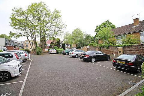 2 bedroom flat to rent, Isleworth, Middlesex, TW7 4JR