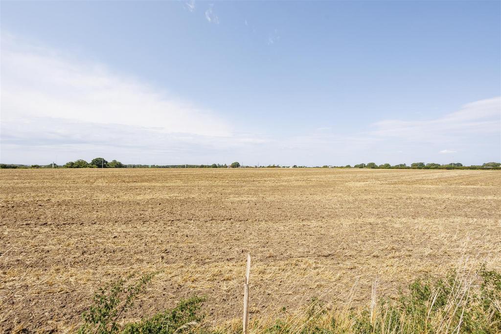 99 Chapelfield Road 22.jpg