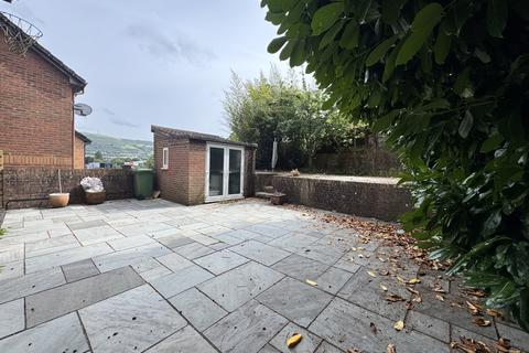 undefined, Coed-y-Cwm, Pontypridd CF37