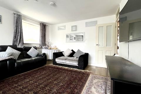 2 bedroom flat for sale, Oakley Close, Isleworth, TW7