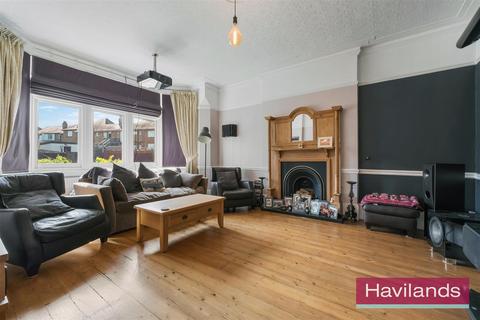 undefined, Green Dragon Lane, N21