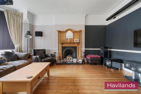 undefined, Green Dragon Lane, N21