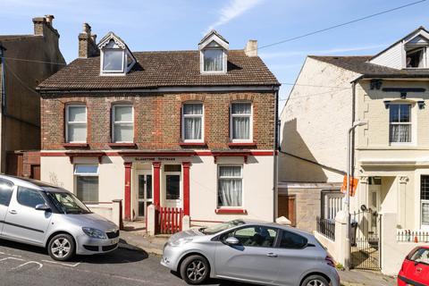 3 bedroom semi-detached house for sale, Clarendon Road, Dover, CT17