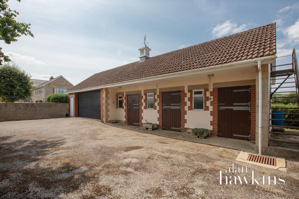 Stables & Double Garage