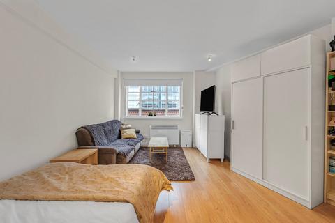Studio to rent, Charing Cross Road, Covent Garden, London, WC2H
