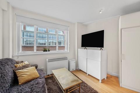 Studio to rent, Charing Cross Road, Covent Garden, London, WC2H