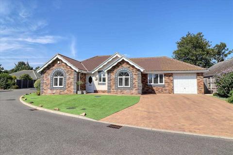 4 bedroom bungalow for sale, Great Clacton CO15