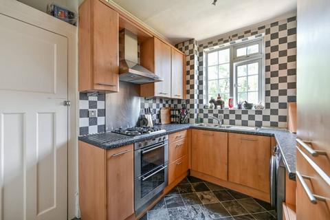 2 bedroom flat for sale, Birkenhead Avenue, Kingston, Kingston upon Thames, KT2