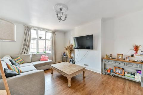 2 bedroom flat for sale, Birkenhead Avenue, Kingston, Kingston upon Thames, KT2