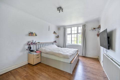 2 bedroom flat for sale, Birkenhead Avenue, Kingston, Kingston upon Thames, KT2